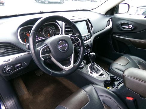 Used 2016 Jeep Cherokee Limited w/ Luxury Group AWD/4WD image 14