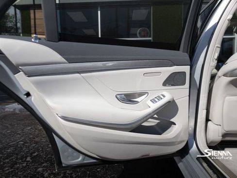Used 2017 Mercedes-Benz S 550 Maybach image 21