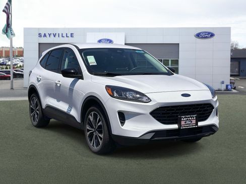 Used 2022 Ford Escape SE w/ SE Sport Appearance Package AWD/4WD image 6