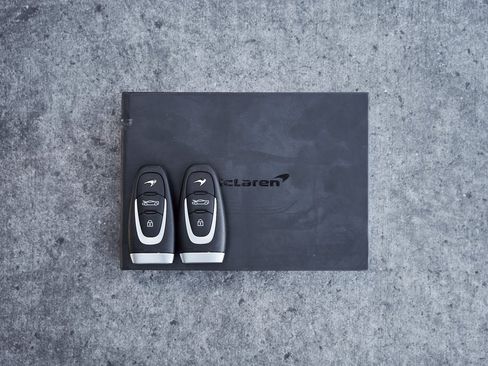 Used 2025 McLaren Artura image 73