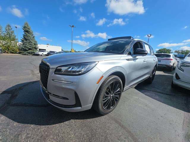 Used 2024 Lincoln Corsair AWD w/ Equipment Group 101A image 6