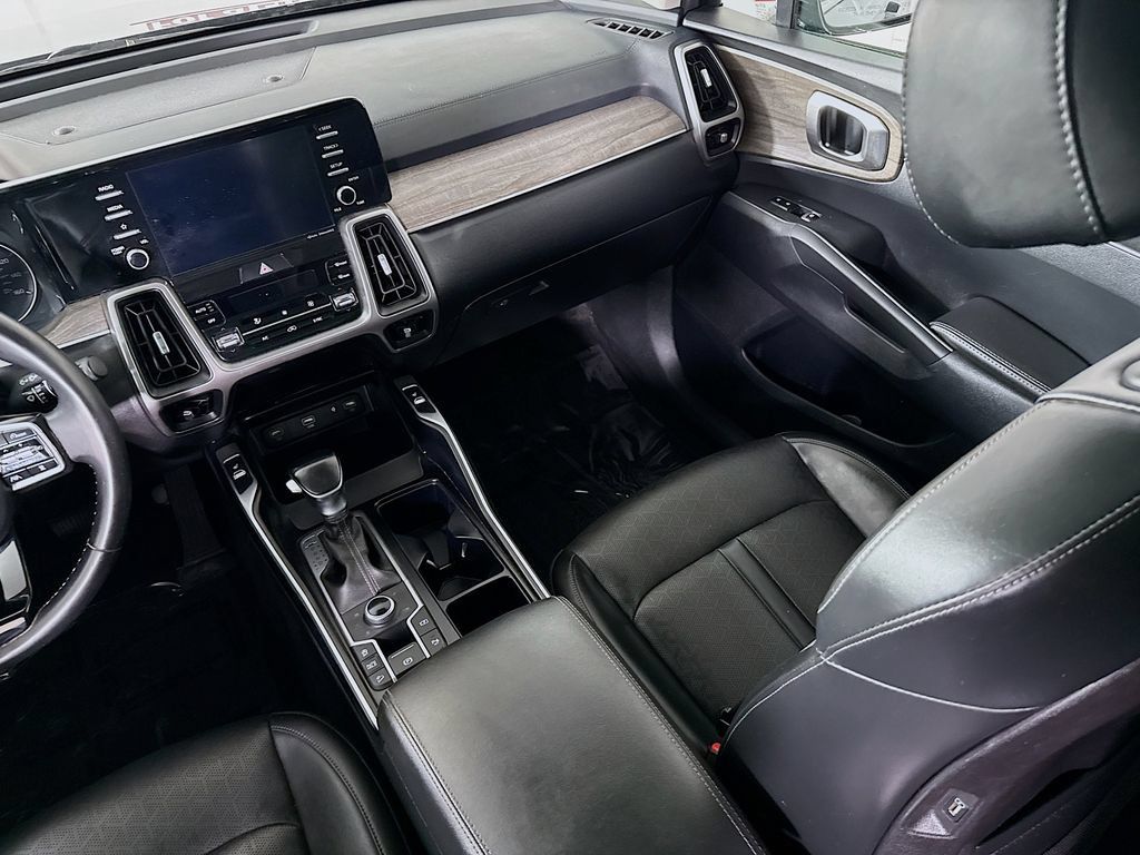 Used 2021 Kia Sorento EX w/ Panoramic Sunroof Package AWD/4WD image 26