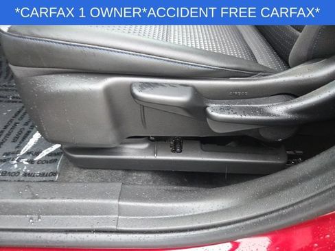Used 2025 Chevrolet Trax LT w/ LT Convenience Package FWD image 26
