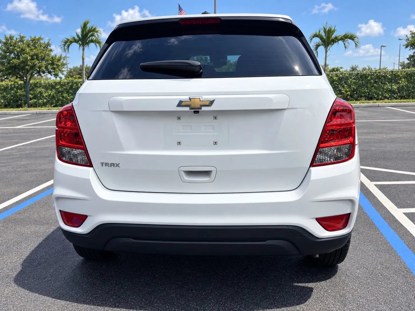 Used 2020 Chevrolet Trax LS w/ Tint and Cruise Package FWD image 6