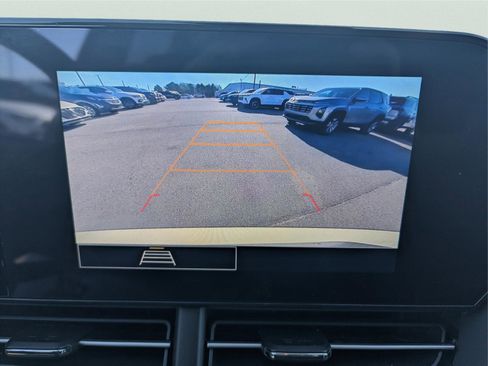 Used 2025 Chevrolet Trax LS w/ LS Convenience Package image 21