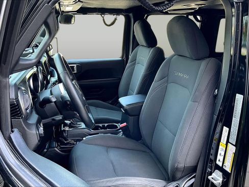 Used 2019 Jeep Wrangler Unlimited Sahara w/ Safety Group AWD/4WD image 9