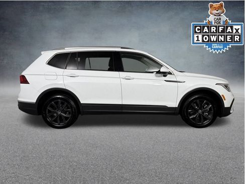 Used 2024 Volkswagen Tiguan SE image 9
