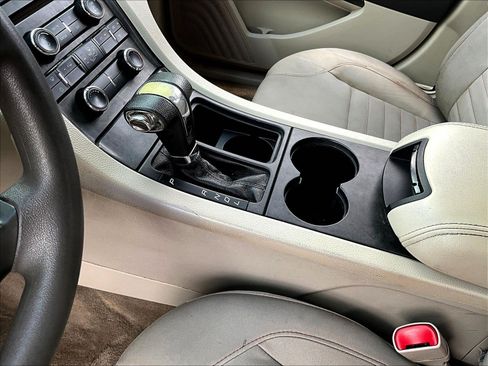 Used 2012 Ford Taurus SE FWD image 18