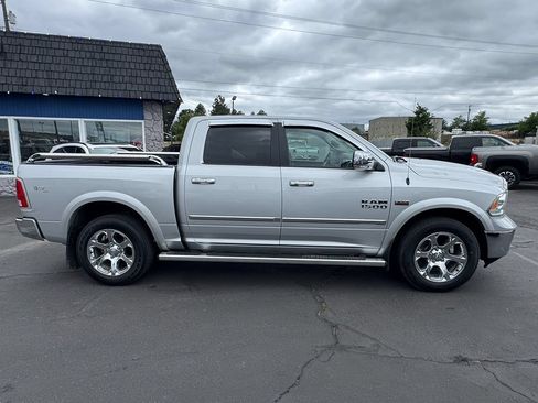 Used 2014 RAM 1500 Laramie w/ Convenience Group AWD/4WD image 12