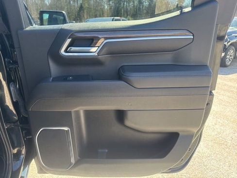 Used 2023 Chevrolet Silverado 1500 LT AWD/4WD image 30