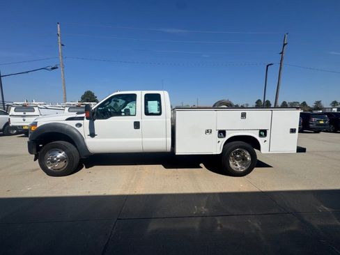 Used 2011 Ford F550 4x4 SuperCab Super Duty w/ PWR Equipment Group image 5