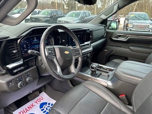 Used 2023 Chevrolet Silverado 1500 LTZ w/ LTZ Premium Package image 12