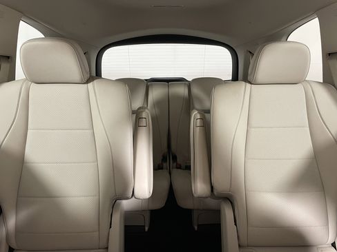 Used 2022 Mercedes-Benz GLS 450 GLS 450 4MATIC SUV image 14