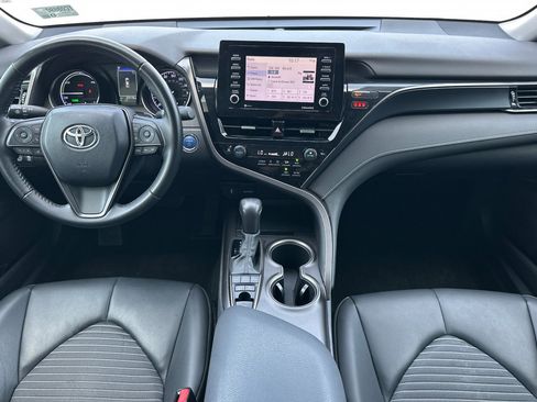 Used 2022 Toyota Camry SE FWD image 13