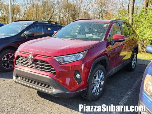 Used 2020 Toyota RAV4 XLE Premium image 1