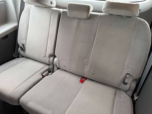 Used 2018 Toyota Sienna LE FWD image 10