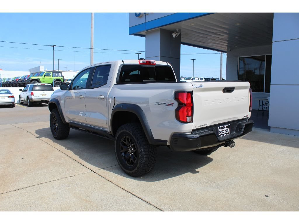 New 2026 Chevrolet Colorado ZR2 w/ Midnight Edition AWD/4WD image 7