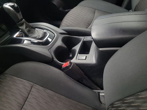 Used 2020 Nissan Rogue S w/ Special Edition Package FWD image 26