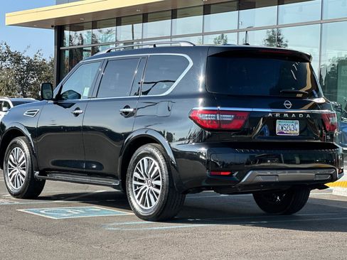 Used 2023 Nissan Armada SL w/ Captain's Chairs Package image 6