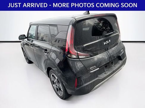Used 2023 Kia Soul EX image 6