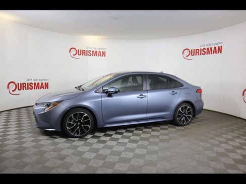 Used 2025 Toyota Corolla LE image 7