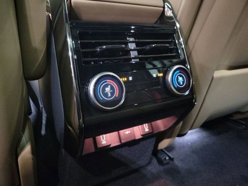 New 2026 Land Rover Range Rover Sport SE image 23