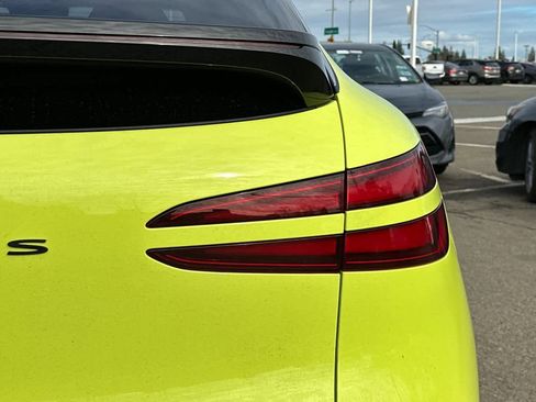 Used 2023 Genesis GV60 Advanced image 17