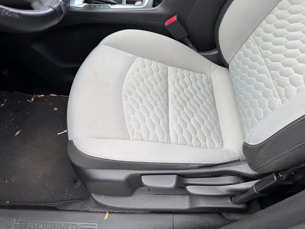 Used 2018 Chevrolet Equinox LS FWD image 24