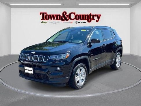 Certified 2022 Jeep Compass Latitude w/ Convenience Group image 39
