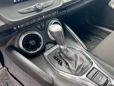 Used 2020 Chevrolet Camaro LT RWD image 10