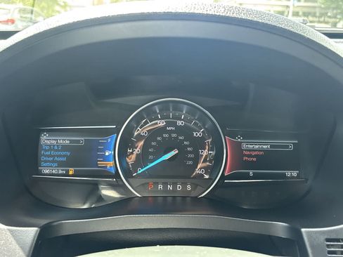Used 2018 Ford Explorer XLT w/ Equipment Group 202A AWD/4WD image 13