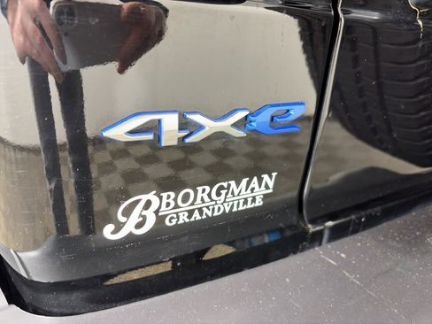 Used 2023 Jeep Wrangler Unlimited Sahara w/ Cold Weather Group image 28