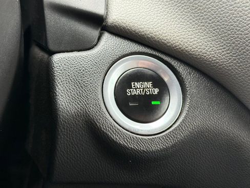 Used 2020 Chevrolet Equinox LS w/ LS Convenience Package FWD image 24