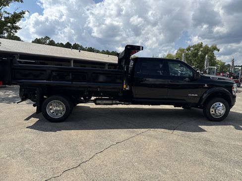 New 2024 RAM 5500 Laramie image 7