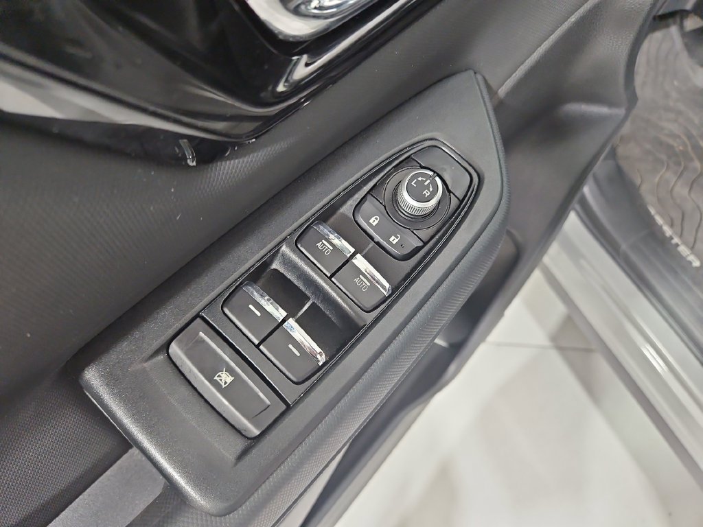 Used 2025 Subaru Forester Limited AWD/4WD image 13