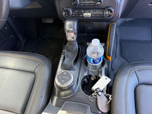 Used 2022 Ford Bronco Badlands AWD/4WD image 16