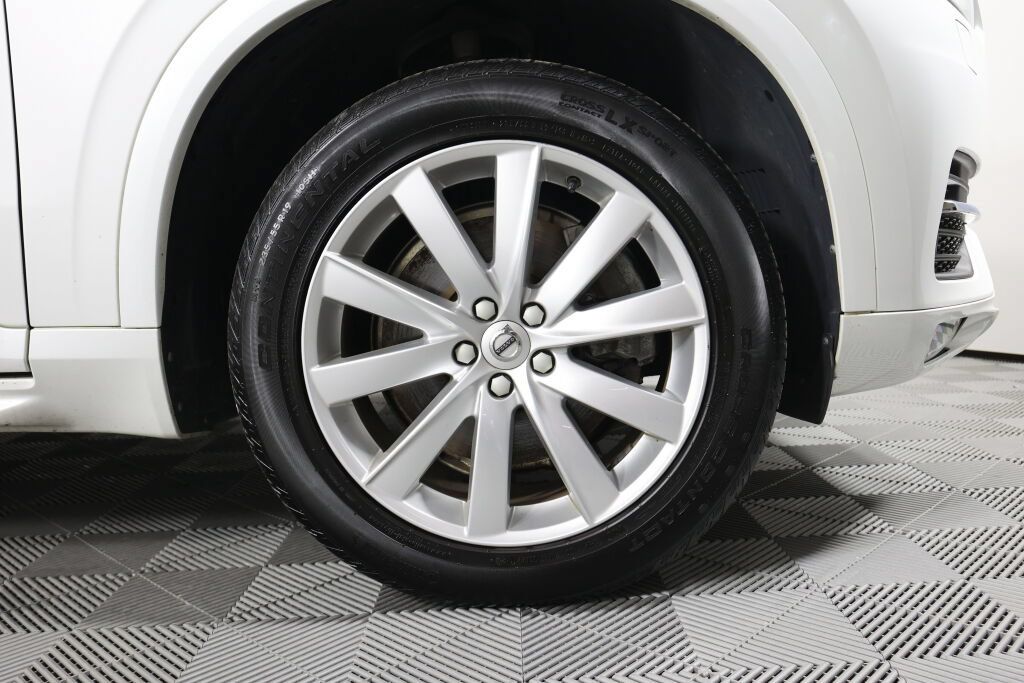 Used 2016 Volvo XC90 T6 Momentum w/ Momentum Plus Package AWD/4WD image 6