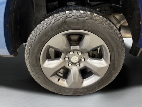 Used 2024 RAM 1500 Big Horn AWD/4WD image 7
