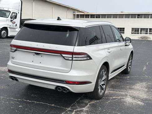 Certified 2021 Lincoln Aviator Grand Touring AWD/4WD image 3