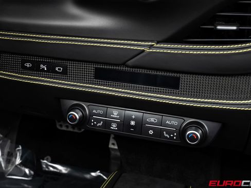 Used 2022 Ferrari F8 Tributo RWD image 34