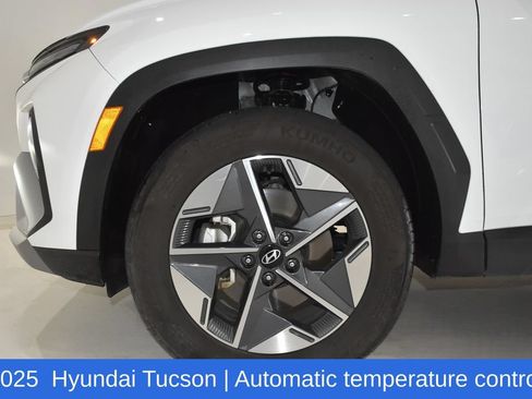 Used 2025 Hyundai Tucson SEL AWD/4WD image 7