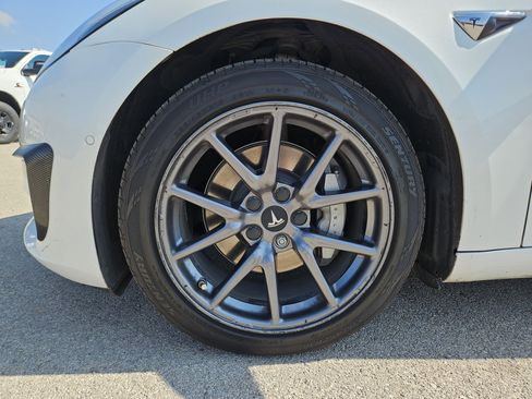 Used 2020 Tesla Model 3 Standard Range Plus image 31