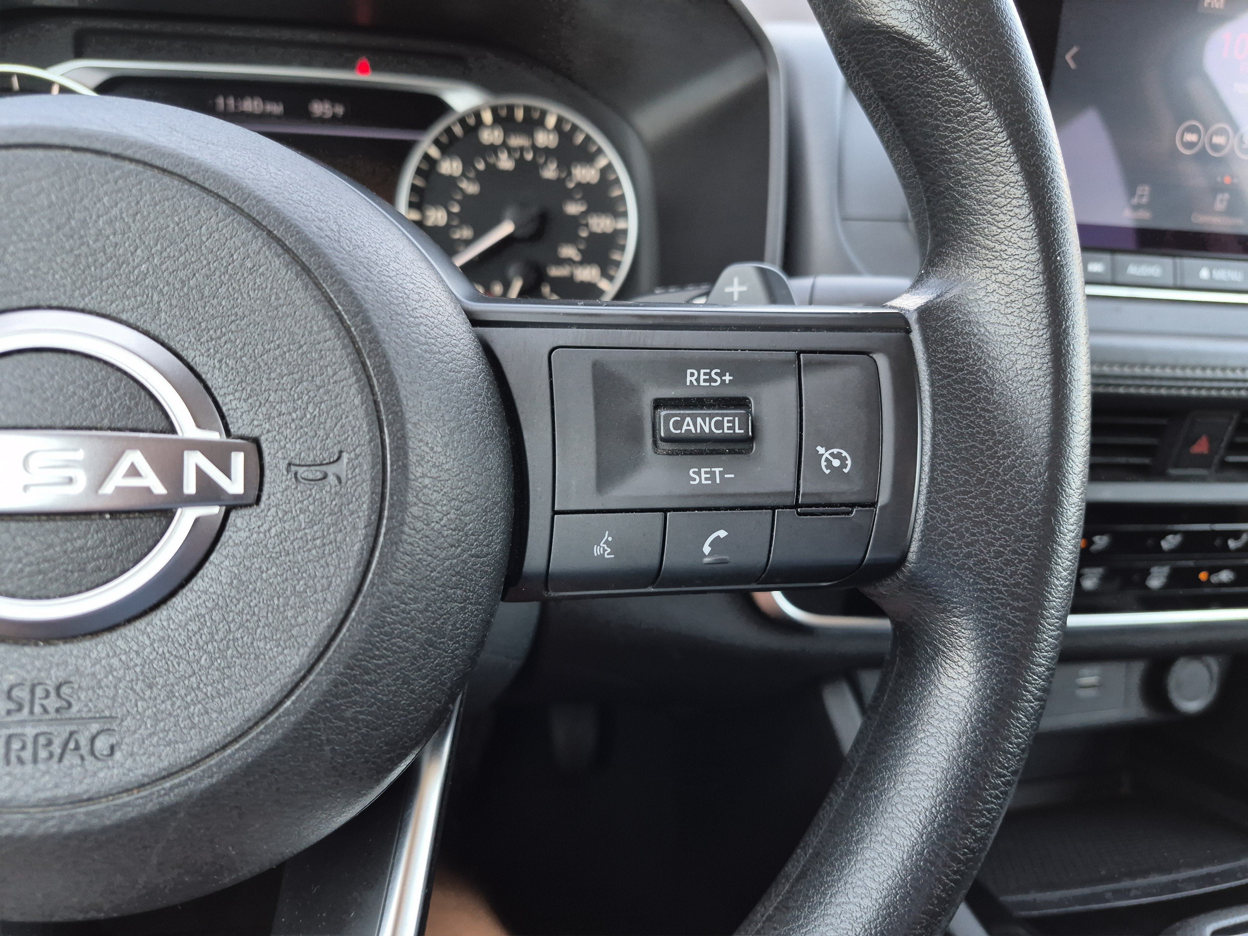 Used 2023 Nissan Rogue S AWD/4WD image 19