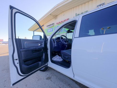 Used 2023 RAM 1500 Classic SLT w/ Electronics Group image 24