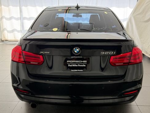 Used 2016 BMW 320i xDrive Sedan AWD/4WD image 8