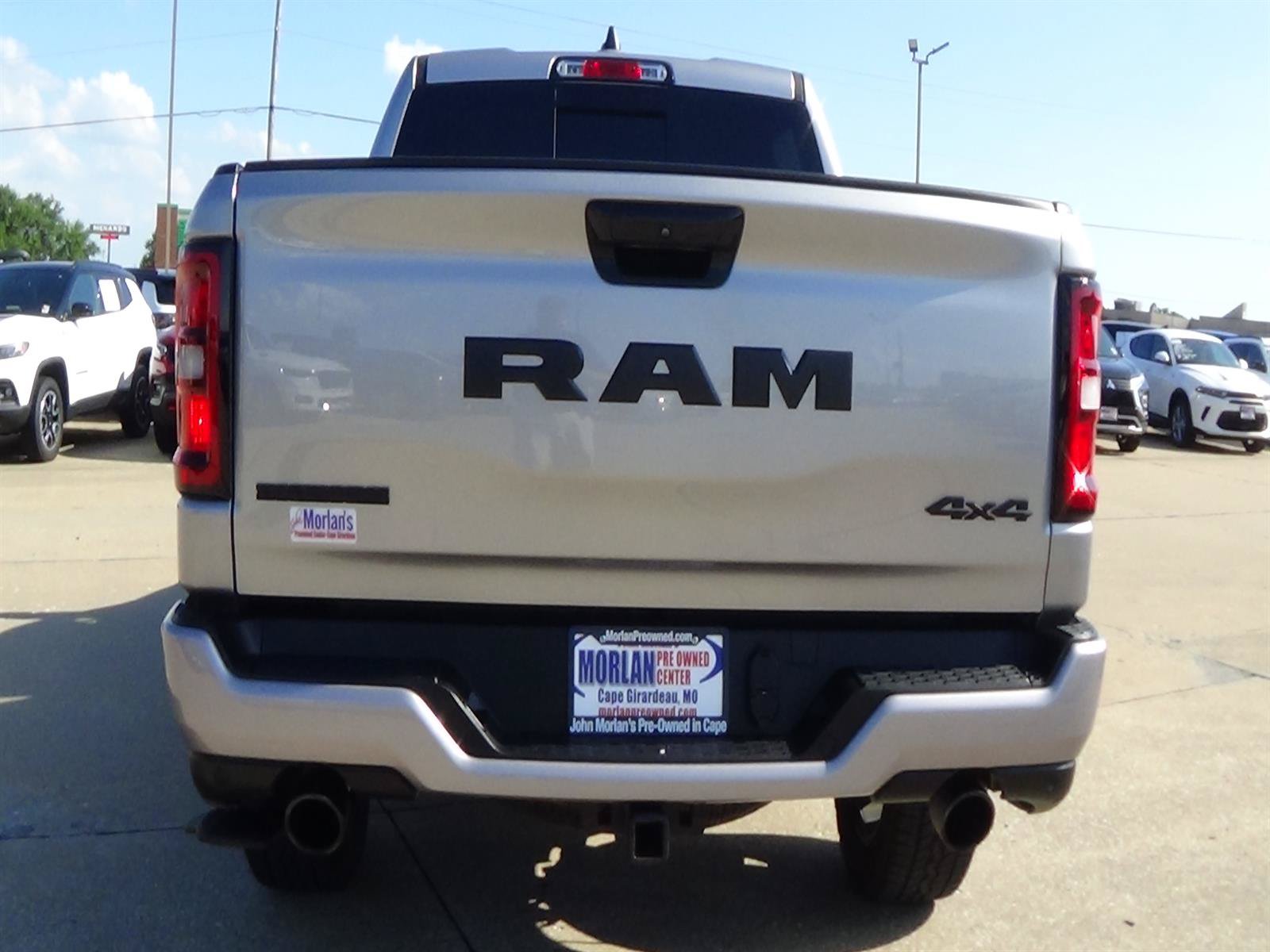 Used 2025 RAM 1500 Big Horn AWD/4WD image 7