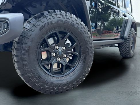 Used 2025 Jeep Wrangler Unlimited Sport S 4xe AWD/4WD image 3
