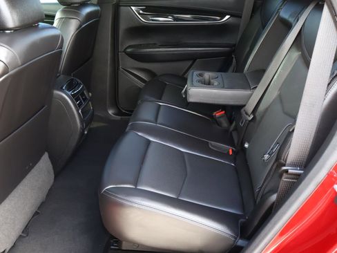 Used 2021 Cadillac XT5 Premium Luxury image 18