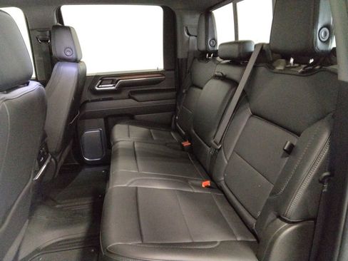 Used 2024 GMC Sierra 2500 Denali w/ Denali Reserve Package image 39