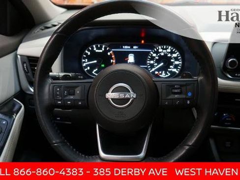 Certified 2024 Nissan Rogue SV w/ SV Premium Package AWD/4WD image 12